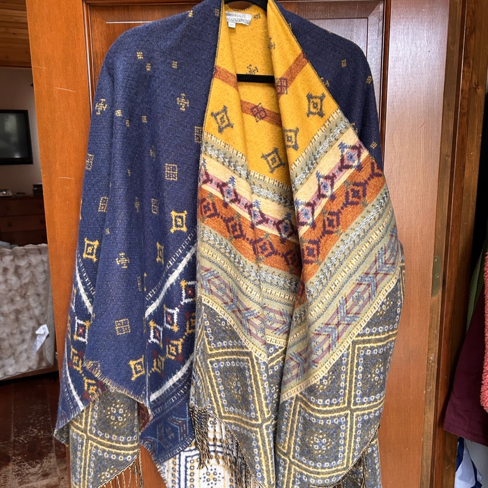 Warm Poncho - image 2